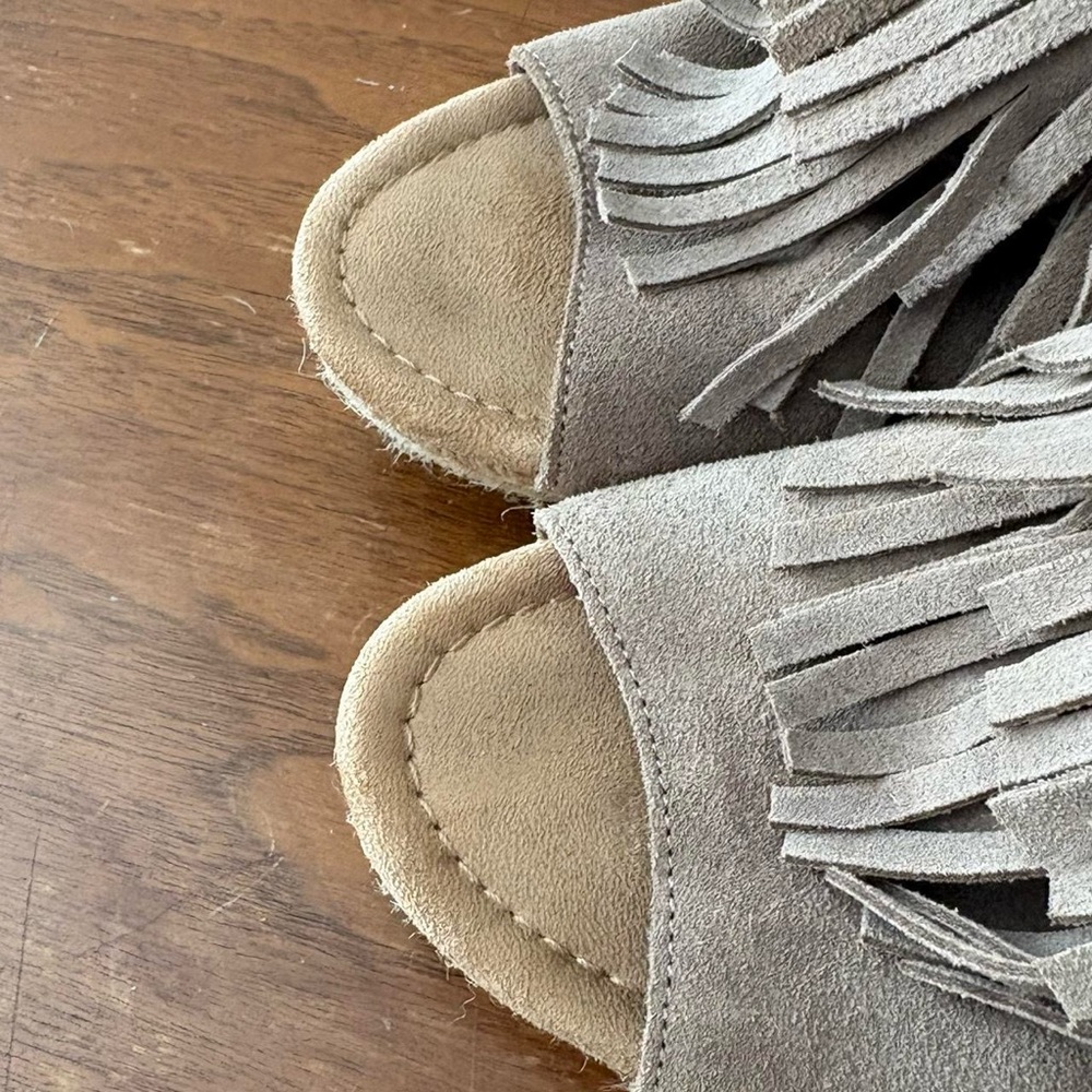 Minnetonka Tan Suede Wedges - Picture 5 of 8
